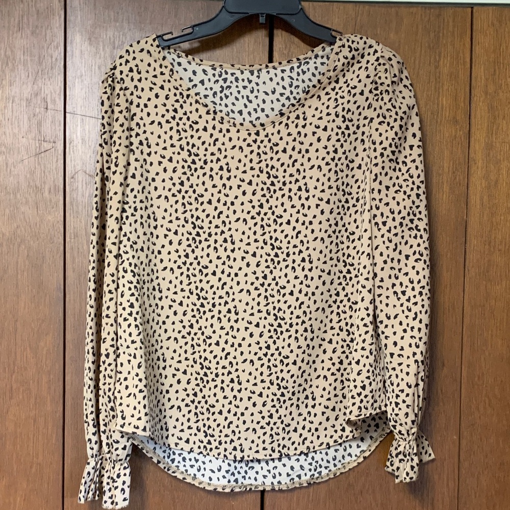 Chic Leopard Print Blouse